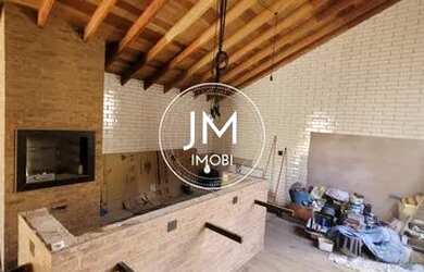 Imagem: A casa em condomínio possui 3 Dormitórios, 2 Banheiros, 2