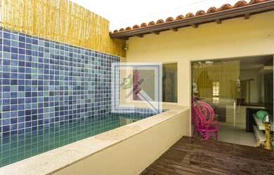 Imagem: A casa em condomínio possui 3 Dormitórios, 4 Banheiros, 3