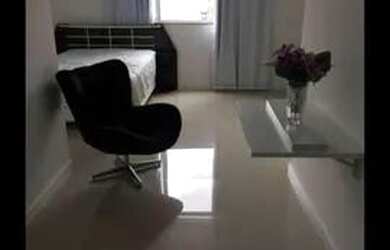 Imagem: O studio possui 1 Dormitório, 1 Banheiro, 60m² de Área e