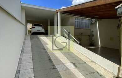 Imagem: A casa para alugar possui 4 Dormitórios, 3 Banheiros, 4 Vagas