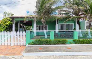 Imagem: A casa possui 5 Dormitórios, 5 Banheiros, 5 Vagas na garagem