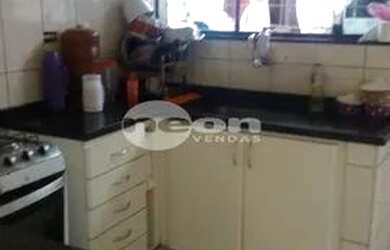 Imagem: A casa possui 5 Dormitórios, 4 Banheiros, 3 Vagas na garagem