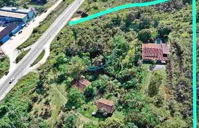 Imagem: A casa possui 5 Dormitórios, 5 Banheiros, 5 Vagas na garagem