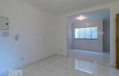 Imagem: A casa possui 3 Dormitórios, 2 Banheiros, 1 Vaga na garagem