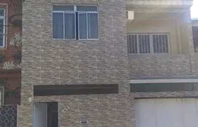 Imagem: A casa possui 3 Dormitórios, 3 Banheiros, 1 Vaga na garagem