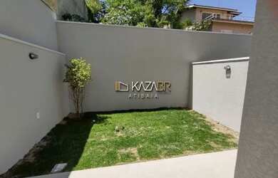 Imagem: A casa possui 4 Dormitórios, 5 Banheiros, 2 Vagas na garagem