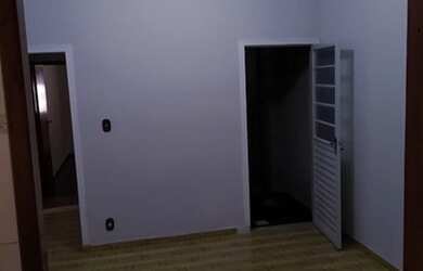 Imagem 11: Casa 3/4. Varanda, 2 Vagas na garageme3 Dormitórios