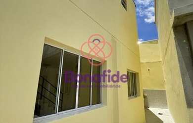 Imagem: A casa possui 2 Dormitórios, 1 Banheiro, 1 Vaga na garagem