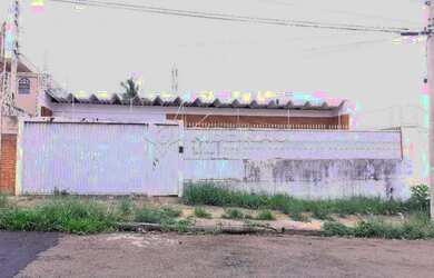 Imagem: O depósito possui 3 Vagas na garagem, 328m² de Área e está