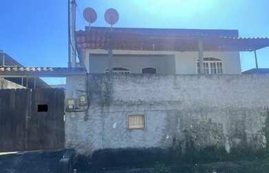 Imagem: A casa possui 2 Dormitórios, 1 Banheiro, 5 Vagas na garagem