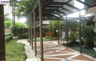 Imagem: O apartamento possui 4 Dormitórios, 5 Banheiros, 4 Vagas na