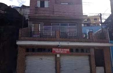 Imagem: A casa possui 2 Dormitórios e 1 Banheiro e está localizado