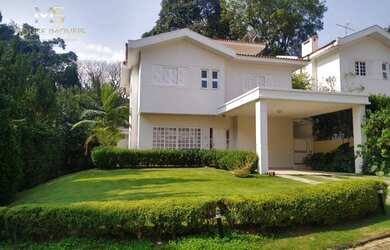 Imagem: A casa em condomínio possui 4 Dormitórios, 5 Banheiros, 4