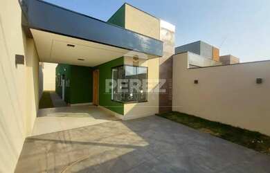 Imagem: A casa possui 3 Dormitórios, 2 Banheiros, 90m² de Área e