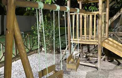 Imagem 10: Casa temporada. Piscina, Churrasqueira, Acomodam 15 pessoase4 Vagas na...