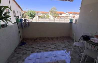 Imagem 4: Apartamento 2/4 sacada grande