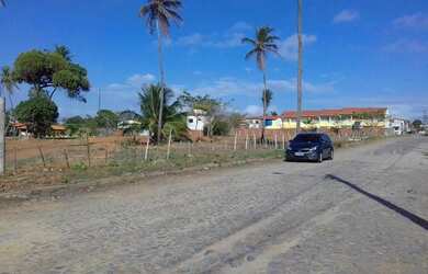 Imagem: O terreno possui 6976m² de Área e está localizado em Messejana