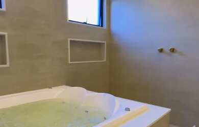 Imagem 13: CASA TRIPLEX DE PRIMEIRA LOCAÇÃO 5 SUÍTES LAZER COMPLETO - CONDOMÍNIO...