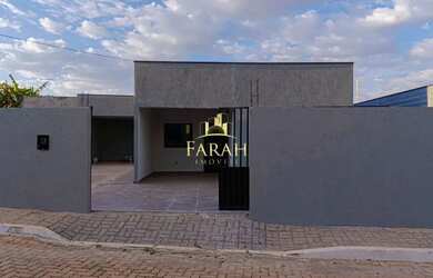 Imagem: A casa em condomínio possui 3 Dormitórios, 2 Banheiros, 2