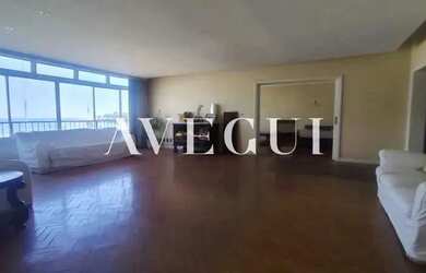 Imagem: O apartamento possui 4 Dormitórios, 5 Banheiros, 2 Vagas na