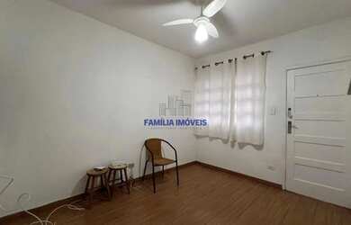 Imagem: O apartamento possui 1 Dormitório, 1 Banheiro, 1 Vaga na garagem