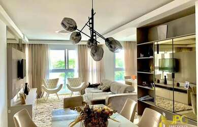 Imagem: O apartamento possui 3 Dormitórios, 5 Banheiros, 271m² de