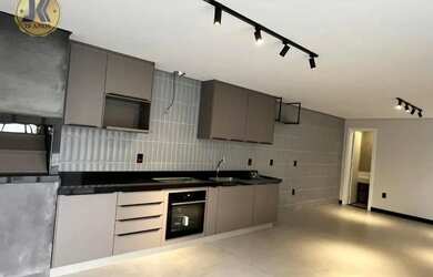 Imagem: A casa possui 3 Dormitórios, 3 Banheiros, 3 Vagas na garagem