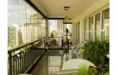 Imagem: O apartamento possui 4 Dormitórios, 5 Banheiros, 5 Vagas na