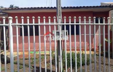 Imagem: A casa possui 3 Dormitórios, 2 Banheiros, 3 Vagas na garagem