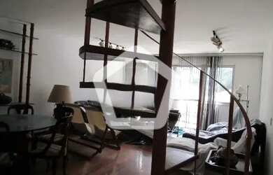 Imagem: O apartamento possui 4 Dormitórios, 2 Banheiros, 1 Vaga na