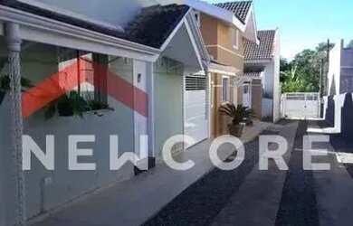 Imagem: A casa possui 4 Dormitórios, 3 Banheiros, 2 Vagas na garagem