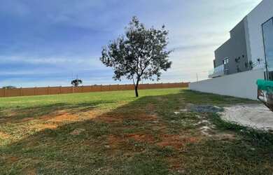 Imagem 2: VENDO LOTE. 