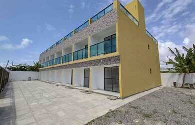 Imagem: A casa possui 2 Dormitórios, 2 Banheiros, 2 Vagas na garagem