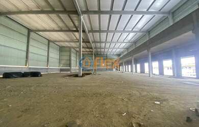 Imagem: O depósito possui 5 Vagas na garagem, 3.850m² de Área e