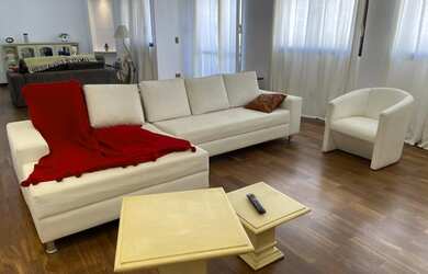 Imagem: O apartamento possui 3 Dormitórios, 5 Banheiros, 2 Vagas na