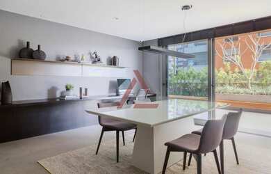 Imagem: O apartamento possui 4 Dormitórios, 5 Banheiros, 3 Vagas na