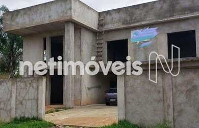 Imagem: A casa em condomínio possui 4 Dormitórios, 5 Banheiros, 4