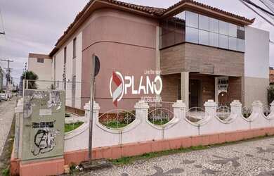 Imagem: O depósito possui 5 Vagas na garagem, 1.100m² de Área e