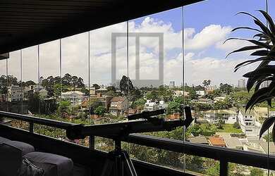 Imagem 2: Vista incrível e lavandas na janela.Pura poesia