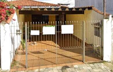 Imagem: A casa possui 3 Dormitórios, 2 Banheiros, 80m² de Área e