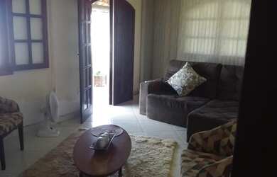 Imagem: A casa possui 3 Dormitórios, 5 Banheiros, 450m² de Área e