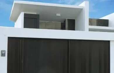 Imagem: A casa possui 3 Dormitórios, 4 Banheiros, 2 Vagas na garagem