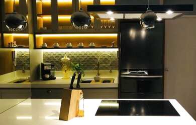 Imagem 1: Ilha e cocktop. Piscina, Churrasqueira, Imóvel mobiliadoeAr-condicionado