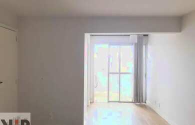 Imagem: O apartamento possui 1 Dormitório, 1 Banheiro, 1 Vaga na garagem