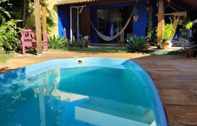 Imagem: A casa possui 2 Dormitórios, 3 Banheiros, 2 Vagas na garagem