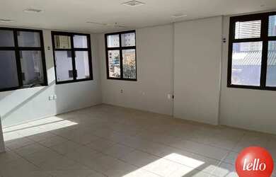 Imagem: O depósito à venda possui 1 Vaga na garagem e 40m² de Área