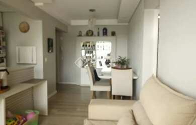 Imagem: O apartamento possui 3 Dormitórios, 1 Banheiro, 2 Vagas na