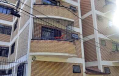 Imagem: A kitnet possui 1 Dormitório, 1 Banheiro, 1 Vaga na garagem