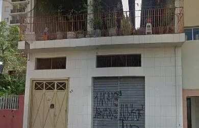 Imagem: A casa possui 3 Dormitórios, 1 Banheiro, 350m² de Área e