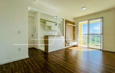 Imagem: O apartamento possui 3 Dormitórios, 1 Banheiro, 2 Vagas na